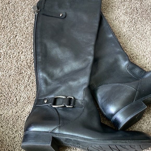 Anne Klein Black boots - Picture 6 of 7